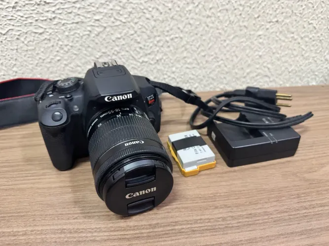 Câmera Cannon Rebel T5i