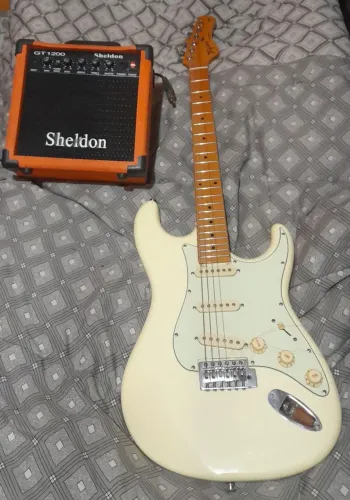 Guitarra Tagima TG-530 + Amplificador Sheldon GT1200