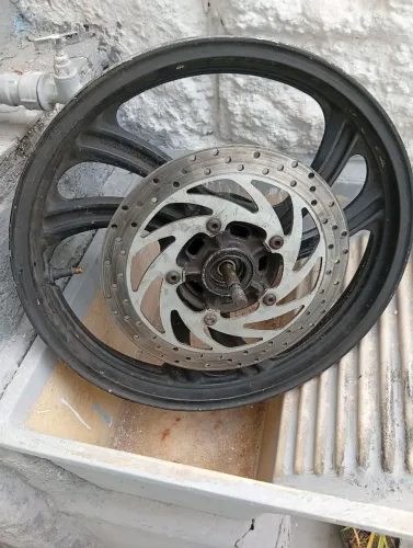 Roda Yamaha fazer 250 + disco de freio