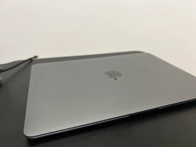 MacBook M1 16GB RAM 512GB SSD