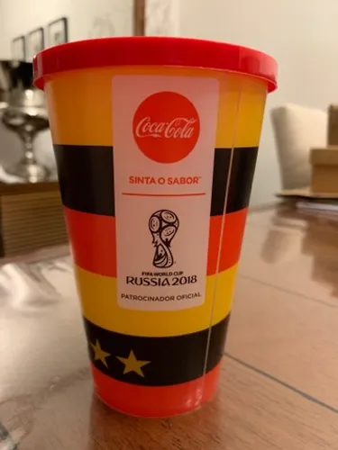 Copo plástico novo Rússia 2018 Coca Cola Alemanha 500ml