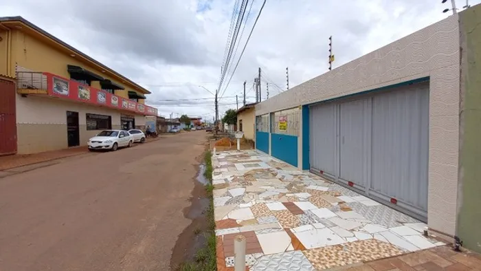 Casa em Região Central da Zona Sul, Prox.: A Av. Jatuarana e Campo Sales  