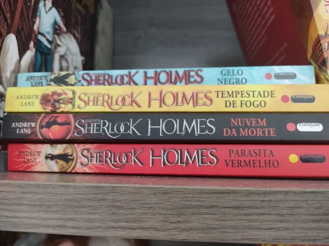 4 Livros Sherlock Holmes jovem por 85
