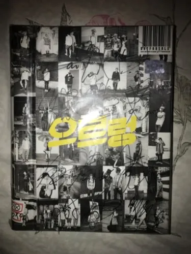 CD/album EXo growl autografado