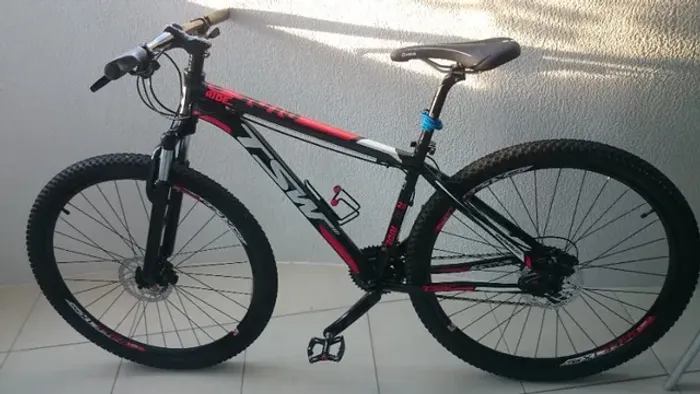 Bicicleta TSW Ride aro 29" quadro 17" - usada cor preta e vermelha