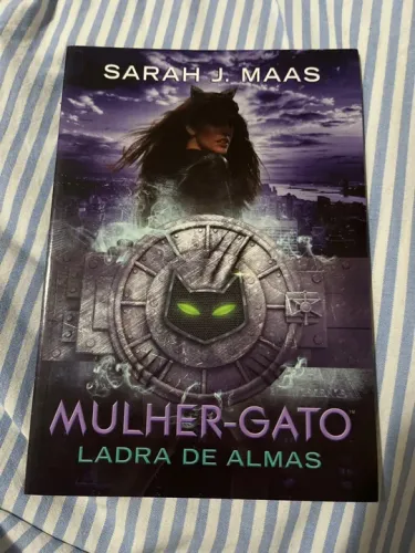 livro Mulher-Gato: Ladra de Almas - Sarah J. Maas