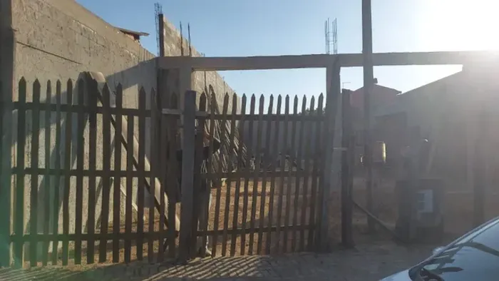Vende-se Terreno com Início de Construção no Jd. Paulista em Monte Mor - Ótimo preço