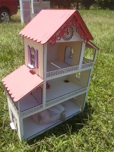 Vendo casinhas da polly de mdf. Altura de 60xc45cm.
