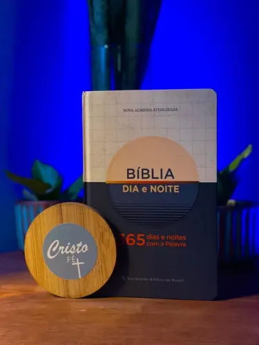 Bíblia Dia e Noite 365 dias e noites com a Palavra