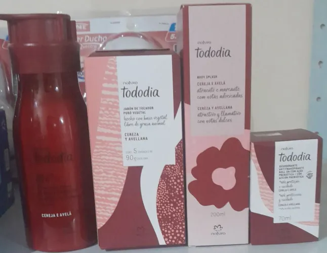 Kit Tododia Cereja e Avelã