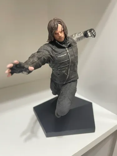 Soldado invernal iron studios 1/10 vingadores perfeito estado
