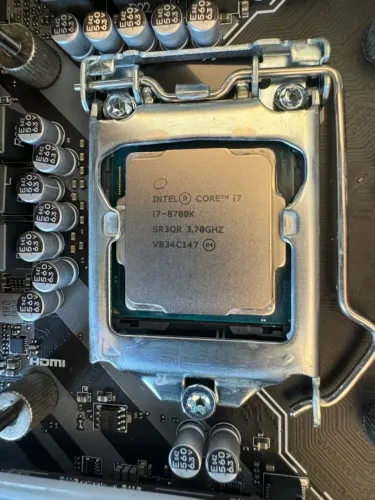 Kit i7-8700k + Mobo MSI 370m Mortar + 32GB Ram 2666Mhz + WC DC Captain 240