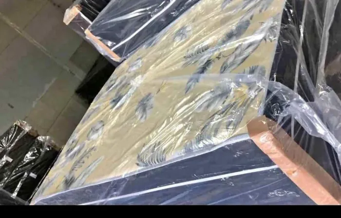 Cama Box de casal nova