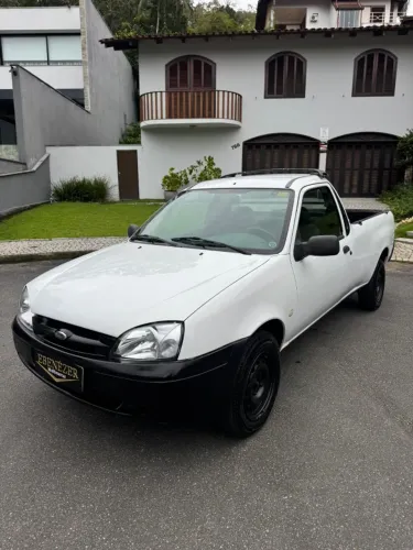Ford Courier 1.6 L/ 1.6 Flex 2009
