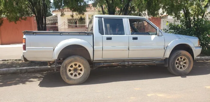 Mitsubishi L200 GLS 2.5 4X4 CD Diesel 2001