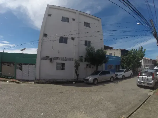 Alugo apartamento no Alecrim 2 quartos, seu apartamento no centro da cidade