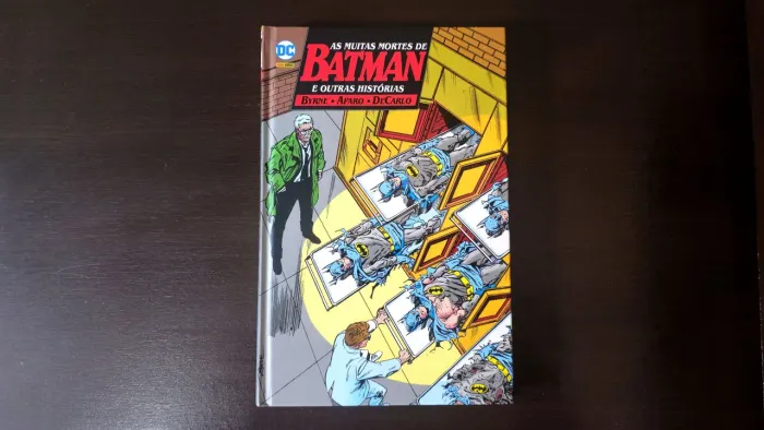 As Muitas Mortes de Batman e Outras Histórias - DC Comics - HQ Panini