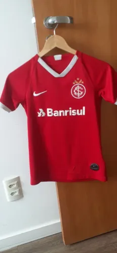 Camisa original internacional 2016-2017 e Camisa adidas dry-fit roxa