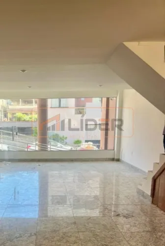 Alugo Ponto Comercial com Mezanino no Honório Fraga