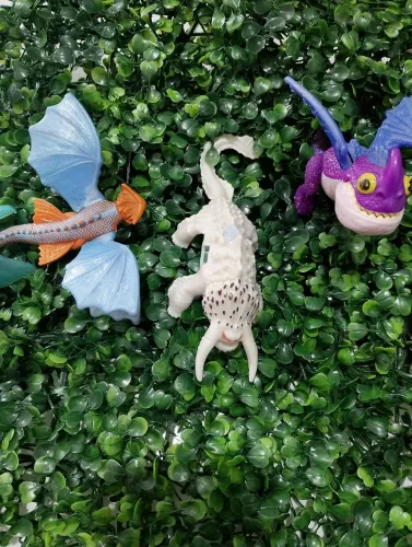 Miniaturas - dragões - colo treinar o seu dragão