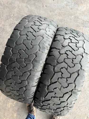 Par de Pneus 235/60R18 RoadCruza A/T RA1100, 65% vida útil