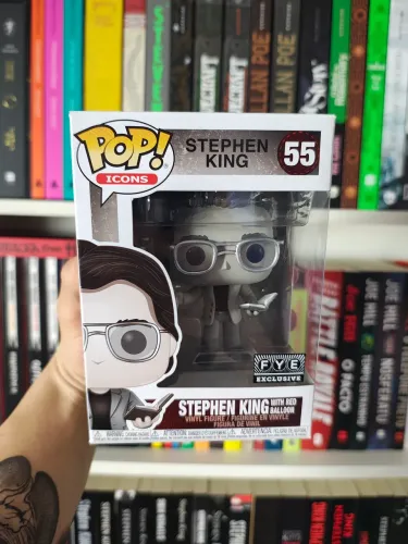 Funko Pop! Stephen King com Balão Vermelho - FYE Exclusive