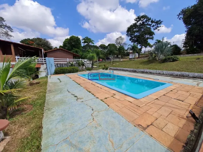 Sítio Haras em Mateus Leme com 3.4 Hectares.