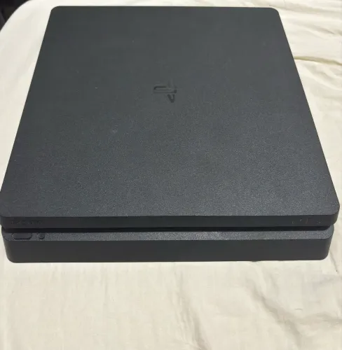 Ps4 slim 1 Terabyte