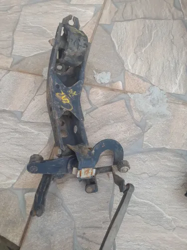 Suporte da caixa do corsa wind 