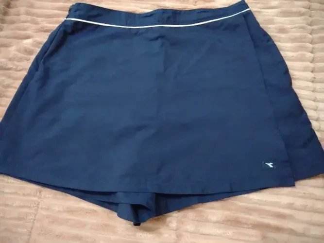 short saia Diadora