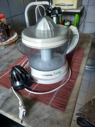 Espremedor de laranja/limão