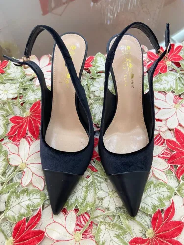 Sandália Slingback Preta Salto Fino
