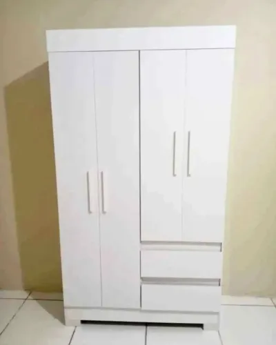 Guarda Roupa de Solteiro 4 portas 