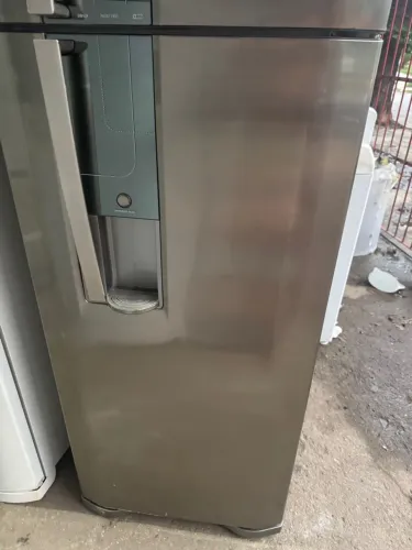 Geladeira Electrolux muito nova