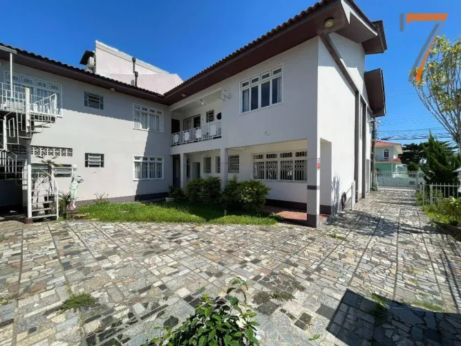 Casa com 6 dormitórios à venda, 500 m² por R$ 2.700.000,00 - Balneário - Florianópolis/SC