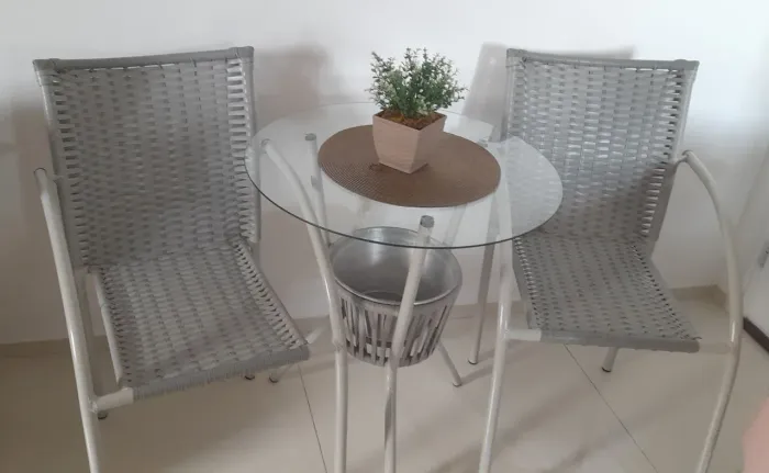 Mesa varanda com 4 cadeiras 