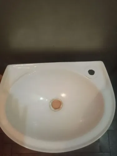 Vendo 1 pia lavatório p/banheiro! Medidas abaixo!