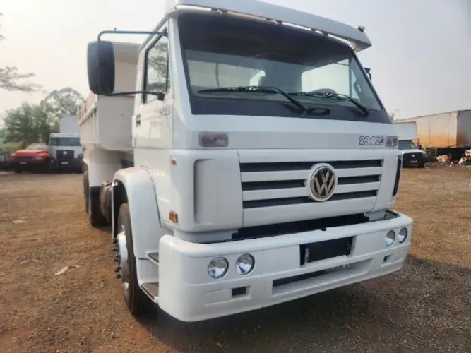 VW 23220 BASCULANTE 2004 BOMBADO