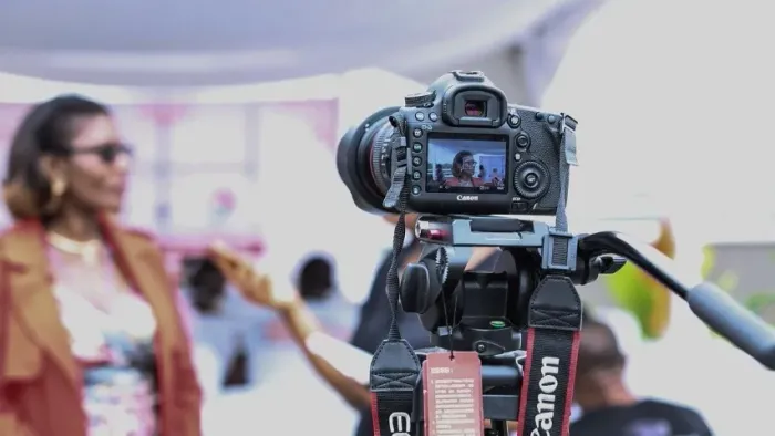 Filmagem e edição de eventos corporativos e sociais