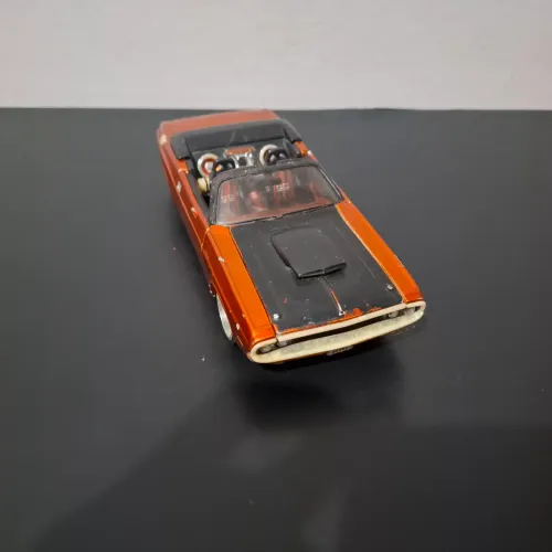 Miniatura Dodge Challenger R/T Maisto Pro Rodz 1970