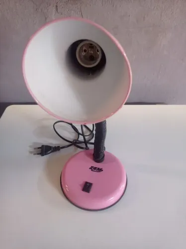 Vendo linda luminária