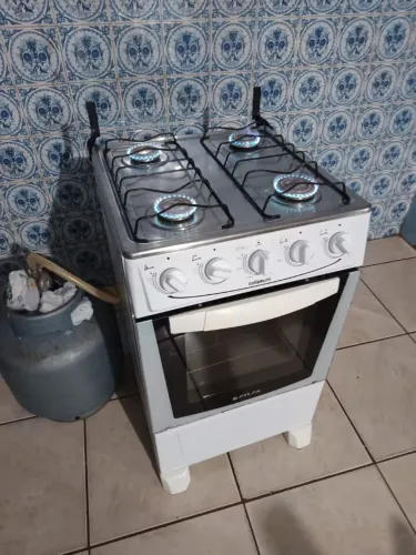 FOGÃO 4 BOCAS SUPER CONSERVADO-ENTREGO 