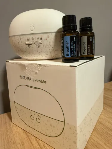 Difusor Ultrassônico doTERRA com dois óleos essenciais