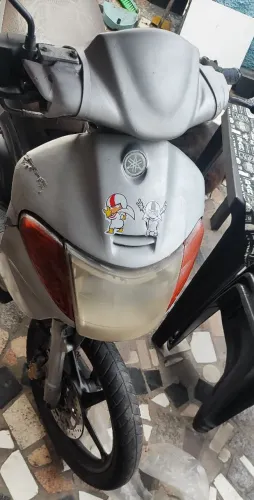 Yamaha Neo ligando no start , motor ok , elétrica ok , tudo funcionando . Retirada piedade