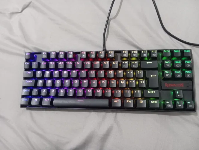 Teclado Redragon Kumara Switch Azul semi novo