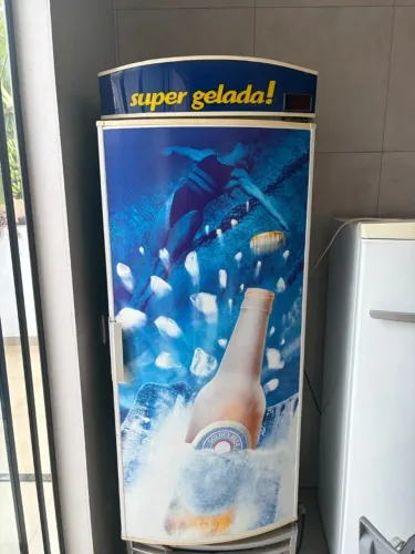 Cervejeira Metalfrio VN44C 434L - Geladeira Comercial
