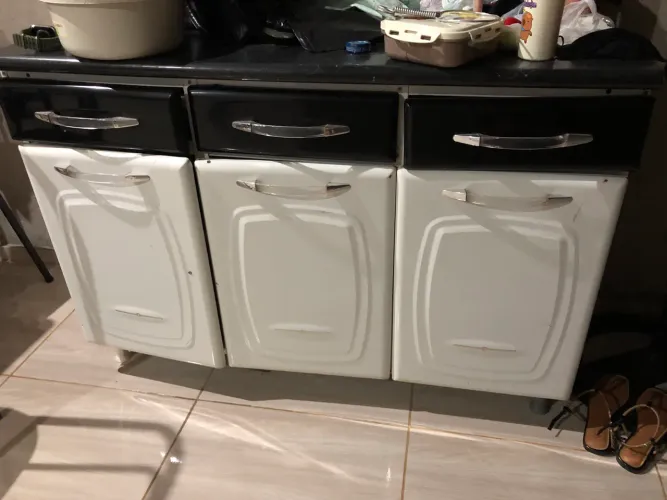 Armário e guarda roupa