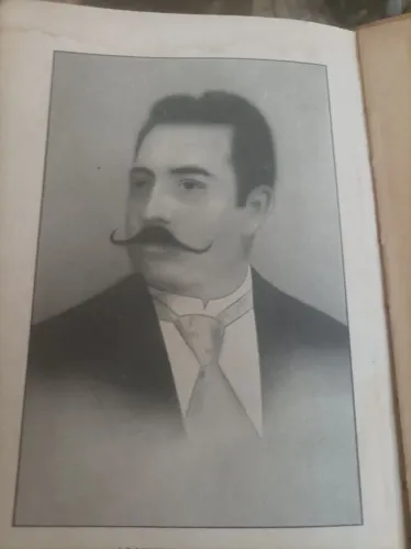 Livro Romance antigo" A MORTALHA DE ALZIRA"