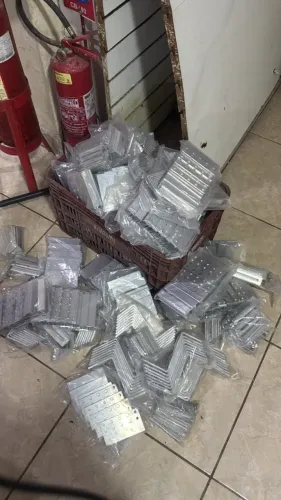 Suporte solar para telha cerâmica