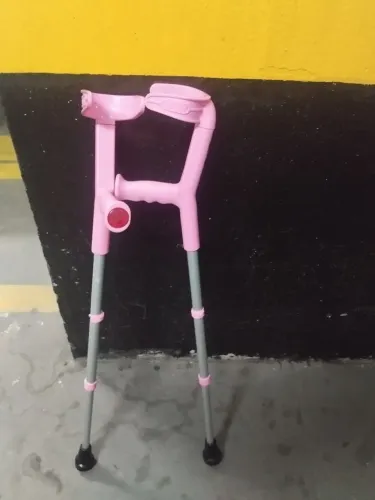 Muleta Axilar Infantil Regulável Rosa Marca Dilepe - Semi Nova